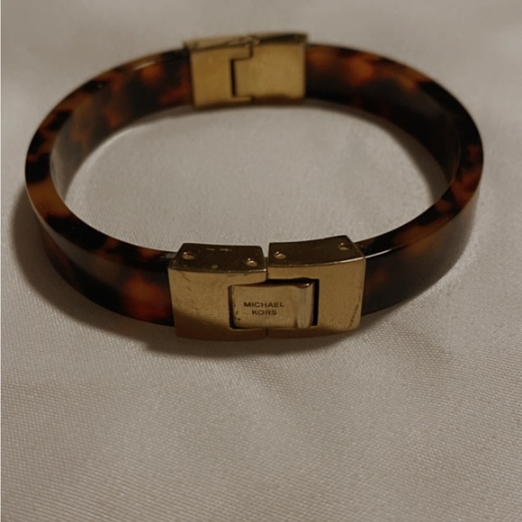 Michael Kors Tortoise Buckle Bracelet - Picture 3 of 6